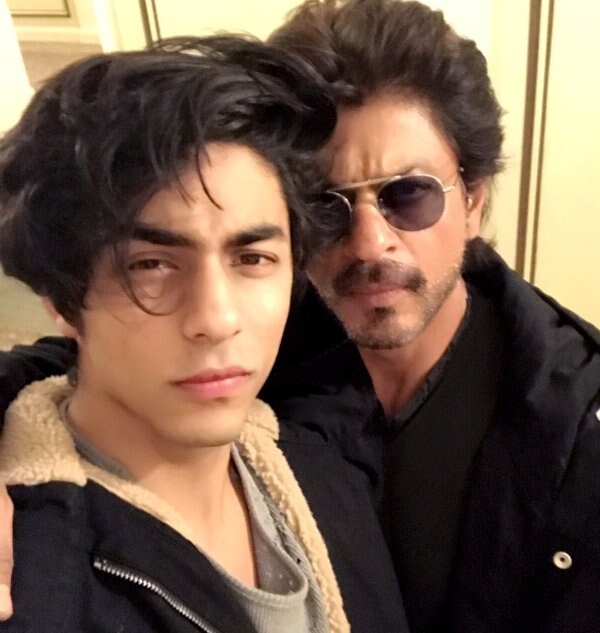 Shah Rukh Khan & son Aryan spread handsomeness in one frame after long! Shah Rukh Khan & son Aryan spread handsomeness in one frame after long!