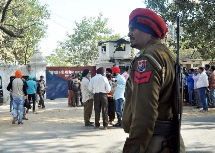 'Mintoo Nabha jailbreak kingpin, ISI wants return of Punjab militancy' 'Mintoo Nabha jailbreak kingpin, ISI wants return of Punjab militancy'