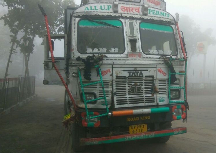Fog alert:  One dead in a 12 vehicle crash at Yamuna expressway, two in a truck-auto collision in UP