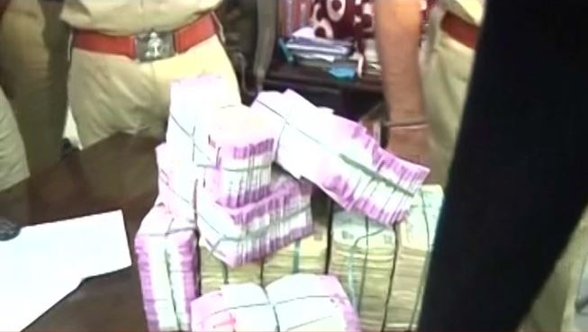 Rs.6 crore cash, 7 kg gold haul in Bengaluru tax raids, Rs.95 lakh seized in Hyderabad
