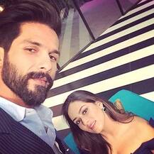 PHOTO ALERT: Shahid Kapoor & Mira Rajput share an adorable selfie from the 'Koffee With Karan Season 5'