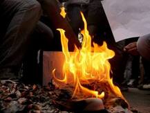 Unable to exchange notes, woman sets herself ablaze, dies