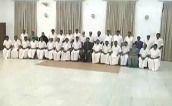 31 cabinet ministers take oath in Tamil Nadu 31 cabinet ministers take oath in Tamil Nadu