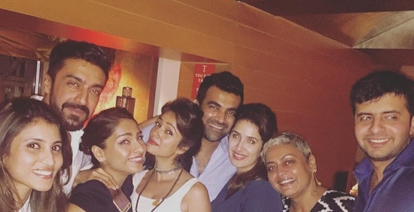 WHOA: Sagarika Ghatge & Zaheer Khan DATING each other? To TIE THE KNOT SOON? WHOA: Sagarika Ghatge & Zaheer Khan DATING each other? To TIE THE KNOT SOON?