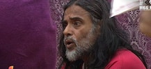 BIGG BOSS 10: OHHH! Swami Om pees in open
