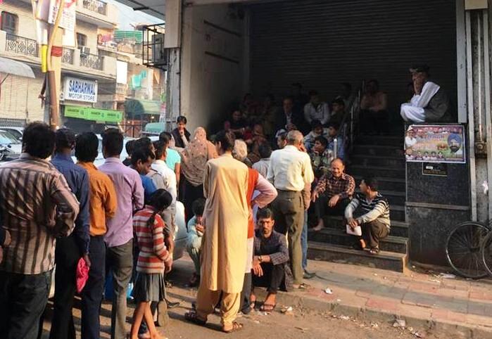 Muzaffarnagar: Man arrested for jumping queue at ATM Muzaffarnagar: Man arrested for jumping queue at ATM