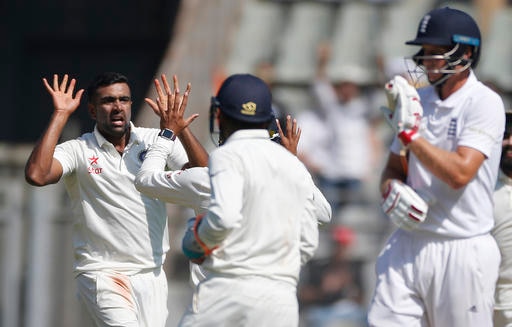 LIVE SCORE INDIA vs ENGLAND 4th Test Day 1: Ashwin's triple strike brings India back on track LIVE SCORE INDIA vs ENGLAND 4th Test Day 1: Ashwin's triple strike brings India back on track
