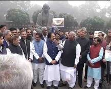 Demonetisation: PM asked for 5 days, then 5 weeks & now 50 days, says Mallikarjun Kharge