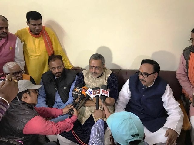 Shiv Sena supports Union Minister Giriraj Singh on controversial sterilisation remarks  Shiv Sena supports Union Minister Giriraj Singh on controversial sterilisation remarks