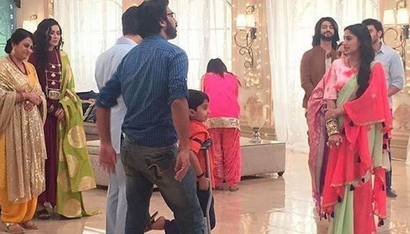 ISHQBAAZ: WHOAA! A NEW MEMBER enters the Oberoi Mansion ISHQBAAZ: WHOAA! A NEW MEMBER enters the Oberoi Mansion