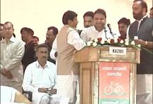 UP CM Akhilesh Yadav gives loyalist Javed Abdi ministerial post, rift with Shivpal again widens