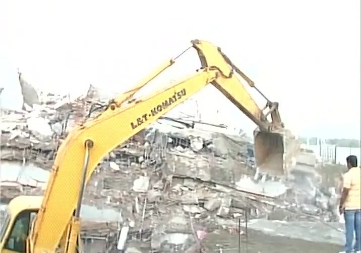 Death toll from Hyderabad building collapse rises to 11, Builder arrested