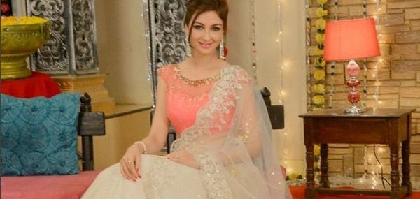 WHHAAT! Saumya Tandon hiding her marriage? WHHAAT! Saumya Tandon hiding her marriage?