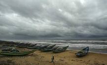 Cyclone Gaja Live Updates: Storm to make landfall in evening; Tamil Nadu on high alert