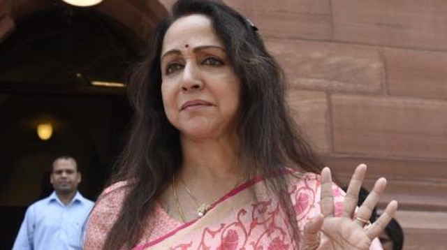 Hema Malini to inform people benefits of cashless transaction; Middle class people have to queue up outside ATMs, says Hooda