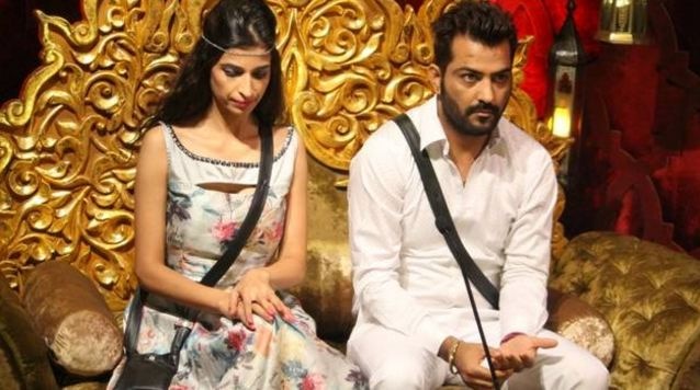 BIGG BOSS 10: FINALLY Manu and Priyanka enter the house from SECRET ROOM BIGG BOSS 10: FINALLY Manu and Priyanka enter the house from SECRET ROOM