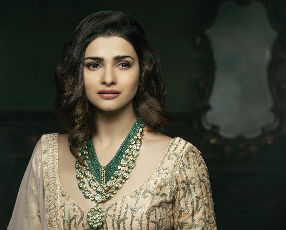 Prachi Desai turns down offer of Pakistani ad Prachi Desai turns down offer of Pakistani ad