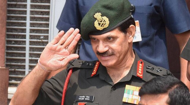 Pakistan shuffles army, India awaits chief