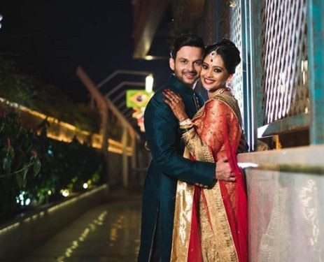 Newlywed TV actor's first post-wedding picture with wife is the most beautiful thing you will see today Newlywed TV actor's first post-wedding picture with wife is the most beautiful thing you will see today