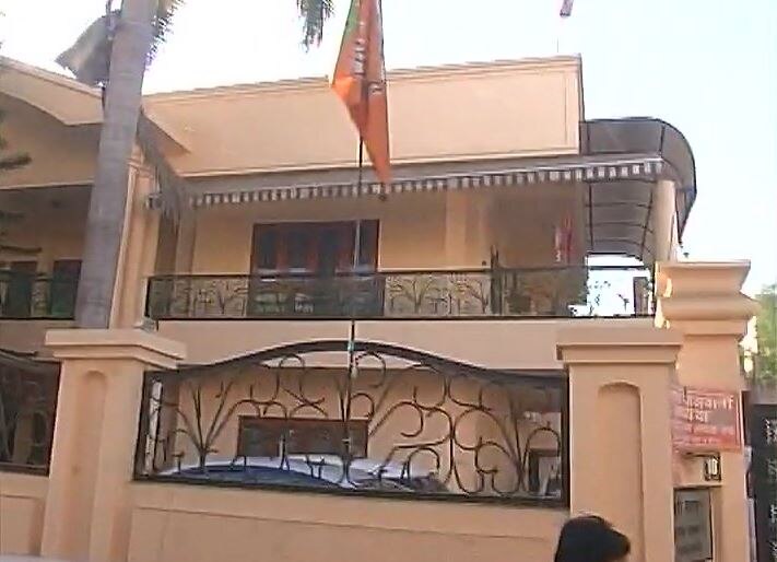 IT officials raid office, residence of BJP leader in Bhopal in disproportionate assets case