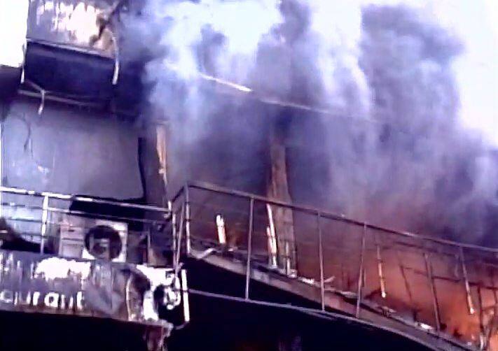 WATCH: Man escapes from hotel which caught fire in Maharashtra's Gondia, 6 feared dead