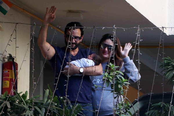 Kareena returns home with her newborn Kareena returns home with her newborn