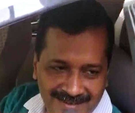 Delhi CM Arvind Kejriwal meets Najeeb Jung, says later 'invited' him for breakfast Delhi CM Arvind Kejriwal meets Najeeb Jung, says later 'invited' him for breakfast