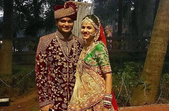 'Dil Dosti Dance' actress Vrinda Dawda gets married to longtime beau 'Dil Dosti Dance' actress Vrinda Dawda gets married to longtime beau