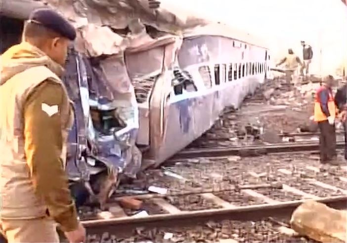 Kanpur again: 15 coaches of Ajmer-Sealdah express derail near Roora, 2 dead, 40 injured Kanpur again: 15 coaches of Ajmer-Sealdah express derail near Roora, 2 dead, 40 injured