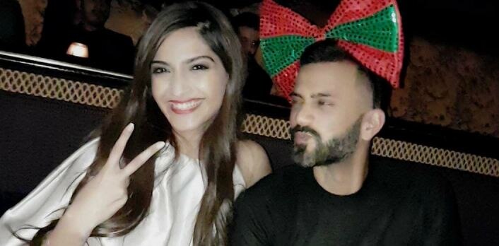 WHOAA! Sonam Kapoor makes her RELATIONSHIP PUBLIC WHOAA! Sonam Kapoor makes her RELATIONSHIP PUBLIC