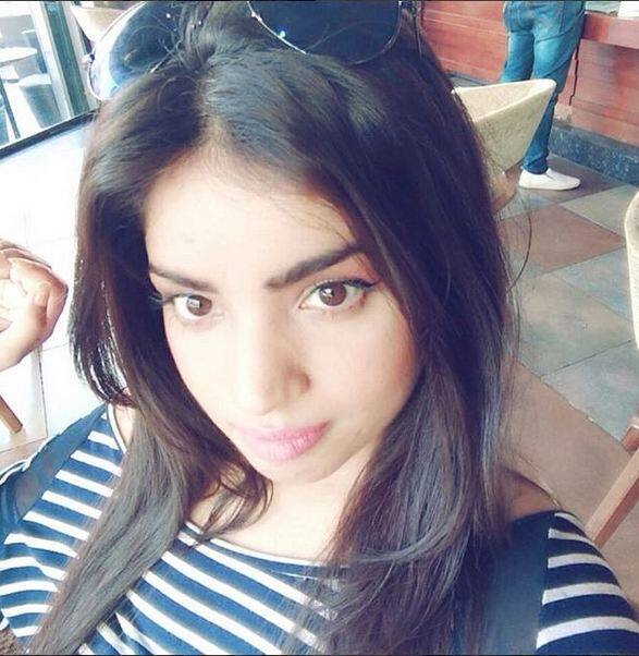 While sharing that image she wrote : “First day of 2017 .. hope u all have a good day n keep watchin #biggboss10 #bb10 #biggboss .. bigg bossssss”