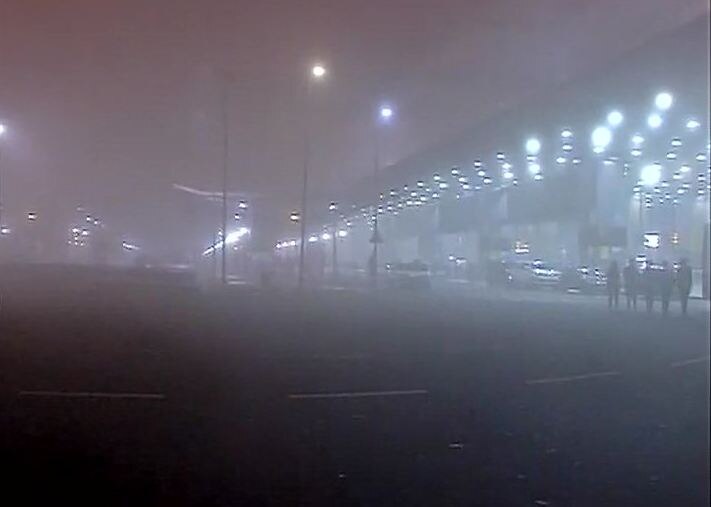 Fog paralyses North India: 55 trains, 13 flights delayed; 6 trains, 2 flights cancelled Fog paralyses North India: 55 trains, 13 flights delayed; 6 trains, 2 flights cancelled