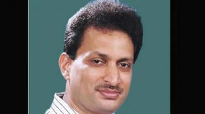 WATCH: Karnataka BJP MP Hegde caught on camera thrashing 3 doctors WATCH: Karnataka BJP MP Hegde caught on camera thrashing 3 doctors