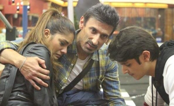 Bigg Boss 10: This is how Rahul Dev reacted on Rohan and Lopa's UGLY FIGHT Bigg Boss 10: This is how Rahul Dev reacted on Rohan and Lopa's UGLY FIGHT