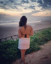 Checkout Sumona Chakravarti\'s Hot And Bold Pictures From Sri Lanka Vacation