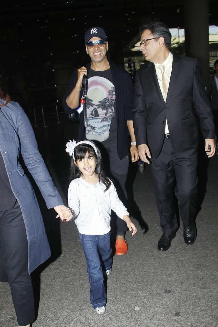 Bollywood stars have welcomed their New Year by vacationing with family and now they are back in town. This time it is not about the actors we are talking but the celebs kid who got candid on camera. Here it is about daughter of B-town action hero Akshay Kumar and Twinkle Khanna. (IMAGE COURTESY: MANAV MANGLANI)