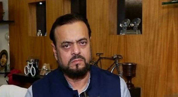 Abu Azmi stirs fresh controversy, says people who allow women to wear short clothes disrespect them Abu Azmi stirs fresh controversy, says people who allow women to wear short clothes disrespect them