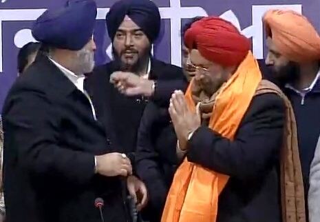 Ex-Army chief joins Akali Dal in Punjab, to contest against Amarinder Ex-Army chief joins Akali Dal in Punjab, to contest against Amarinder