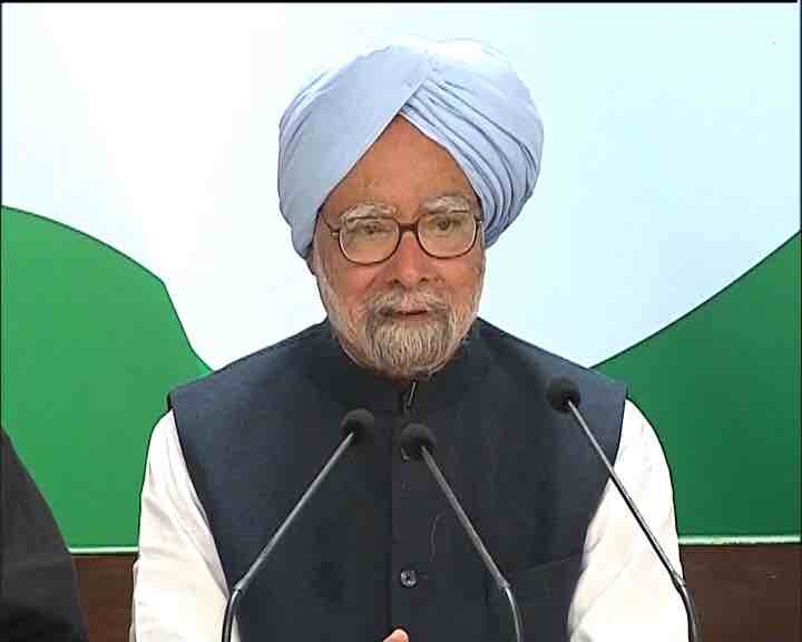 Former Prime Minister Manmohan Singh releases Congress poll manifesto for Punjab Former Prime Minister Manmohan Singh releases Congress poll manifesto for Punjab
