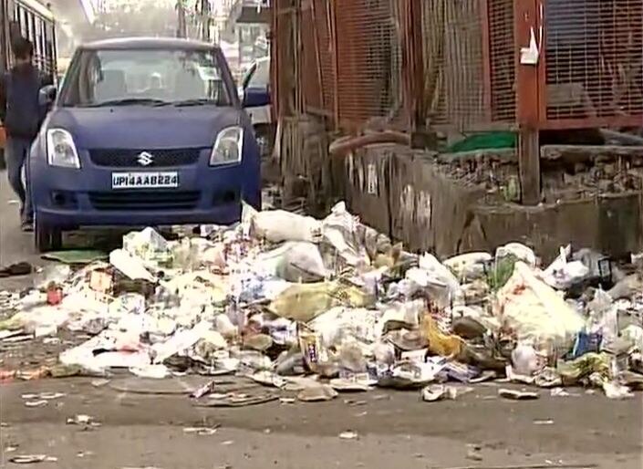 EDMC sanitation workers strike: East Delhi garbage raises fear of disease EDMC sanitation workers strike: East Delhi garbage raises fear of disease