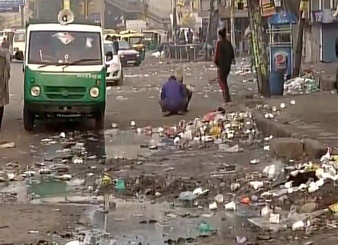EDMC sanitation workers strike: East Delhi garbage raises fear of disease