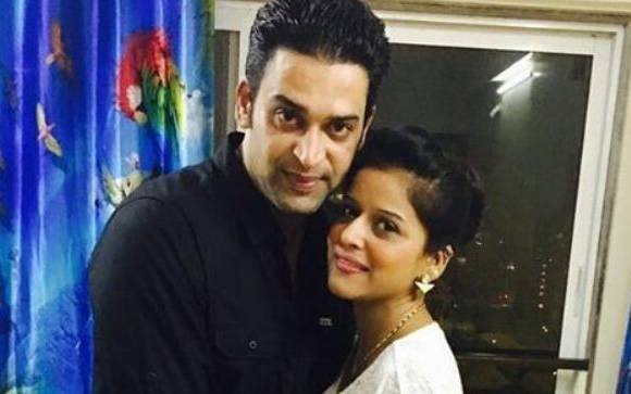 According to the reports in a leading daily, Ginnie got married to her advocate boyfriend, Parminder Singh Malhi aka Bobby. Talking to portal, Ginnie said that it was a proper Punjabi wedding in which only her family and closed ones were invited. All her Udaan co-actors also attended the marriage.