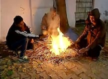 Delhi records season\'s lowest temperature, cold wave intensifies