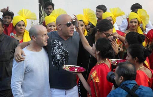 They flashed their smiles and looked around at the mania which made up for the grand reception they received here with the 'band, baaja'. A traditional 'Tilak' lent a further desi touch to the welcome ceremony after which the three celebrities happily posed for the shutterbugs. They kept waving and showing the thumbs up sign as the cameras went clickety click. (IMAGE: SOLARIS)