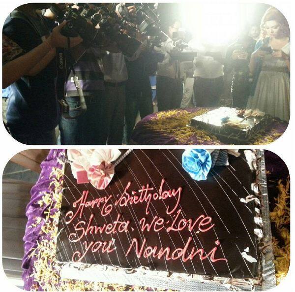 A National Award winner as child artist Shweta also celebrated her born day on the sets of historical drama ‘Chandra- Nandini’ where she portrays as ‘Nandini’. The host of the party was none other than the same filmmaker beau.