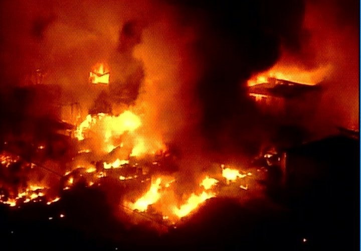 Mumbai: Massive fire breaks out in the slums of Mankhurd Mumbai: Massive fire breaks out in the slums of Mankhurd
