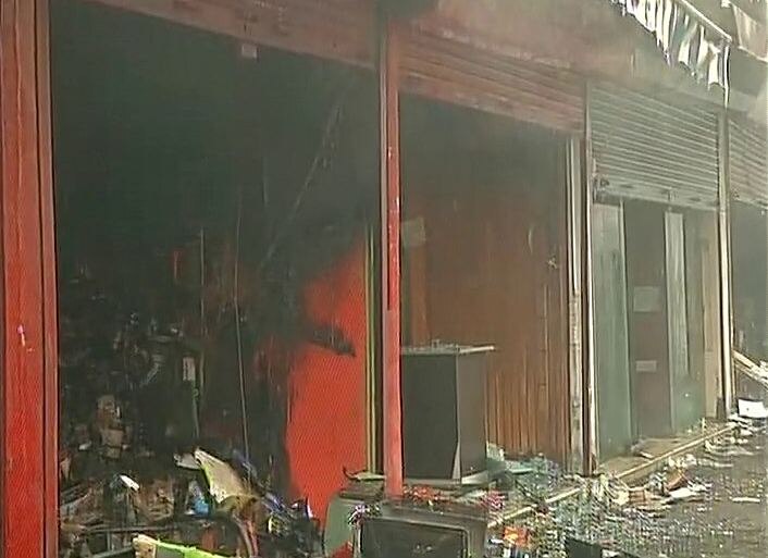 Kashmir: Dozen shops, 2 banks and post office gutted in Srinagar inferno Kashmir: Dozen shops, 2 banks and post office gutted in Srinagar inferno