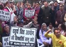 Delhi: MCD protest enters Day-9, vow to leave city dirty until salary clearance