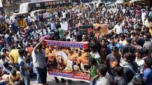 TN ministers hold talks with pro-Jallikattu protestors