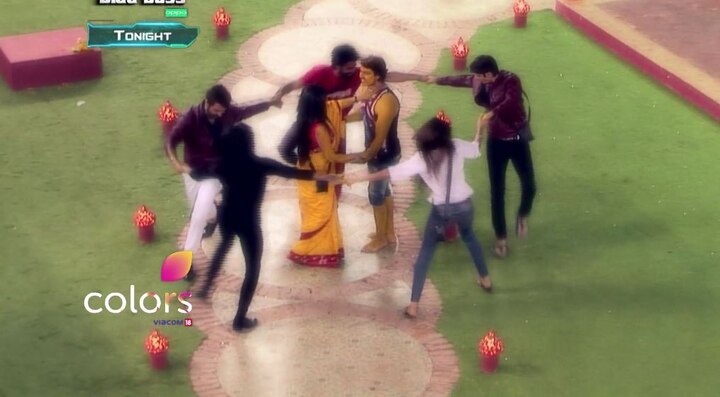 All housemates were very excited and happy to see this real marriage!(Image Courtesy - Instagram/Bigg.Boss.10)